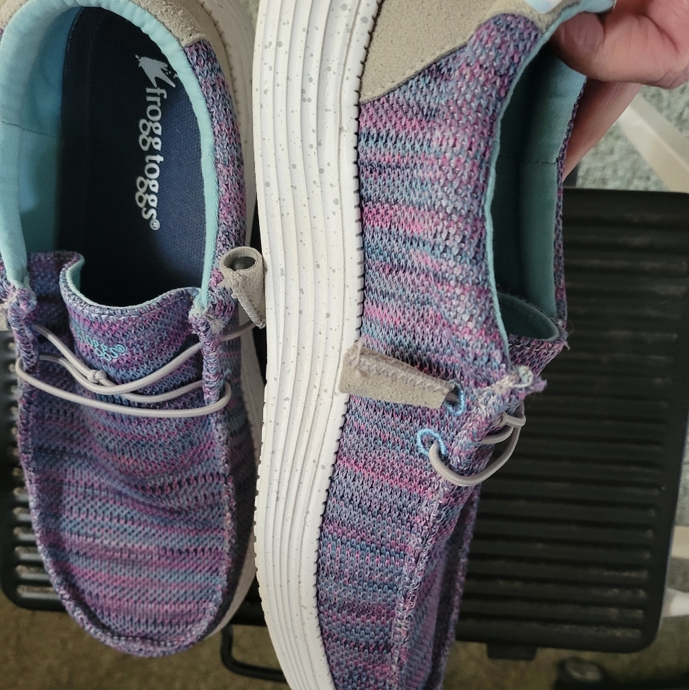 Frogg Toggs WOMANS Purple Knit Slip-On Shoes - Picture 2 of 4